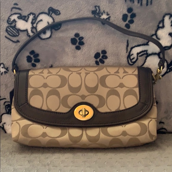 NWOT Coach wristlet - Picture 1 of 5